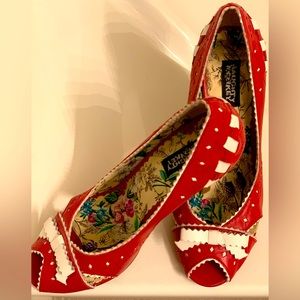 Naughty Money Size 6 3’’ open toe heels